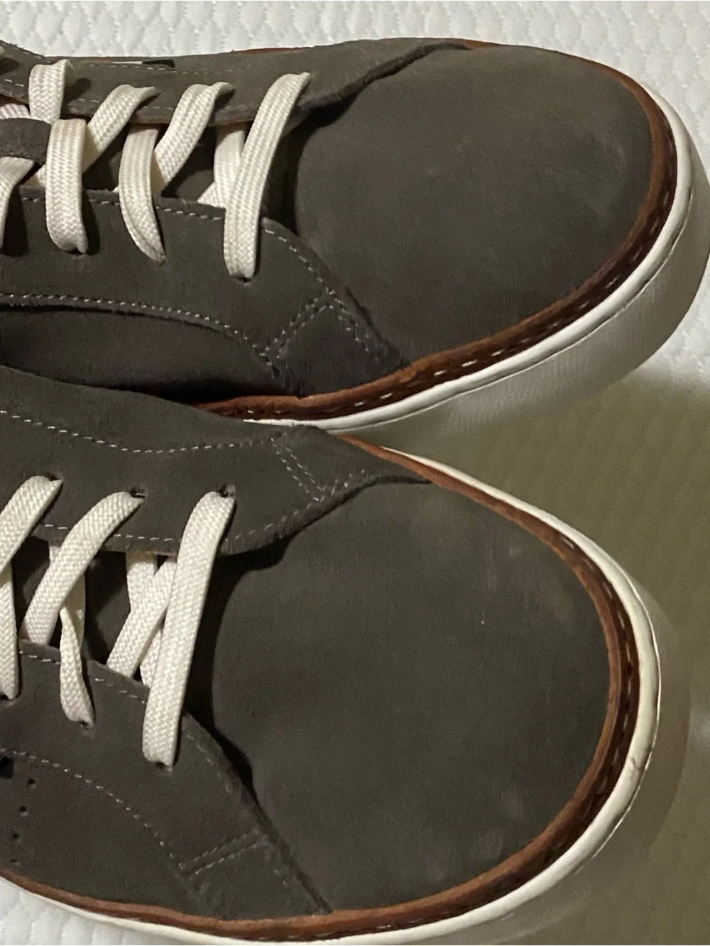 Allen Edmonds Gray Leather Sneakers with Tan Accents